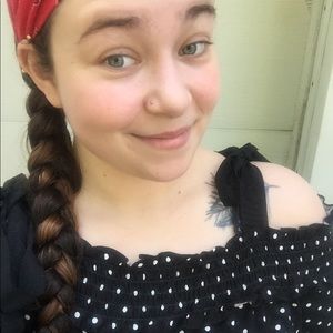 Meet your Posher, Caroline